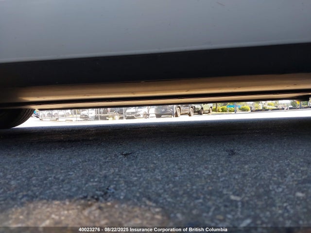 5YJ3E1EA2MF048872 Tesla MODEL 3