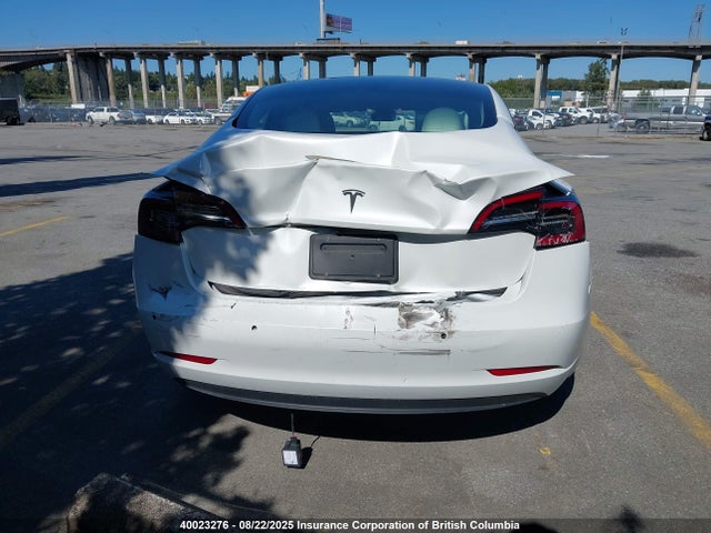 5YJ3E1EA2MF048872 Tesla MODEL 3
