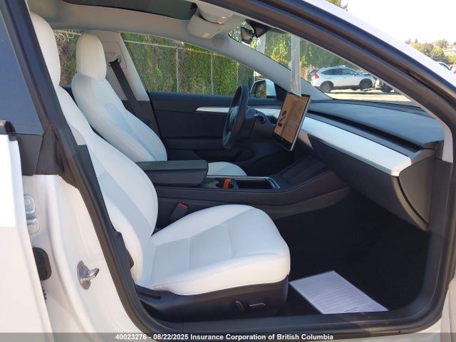 5YJ3E1EA2MF048872 Tesla MODEL 3