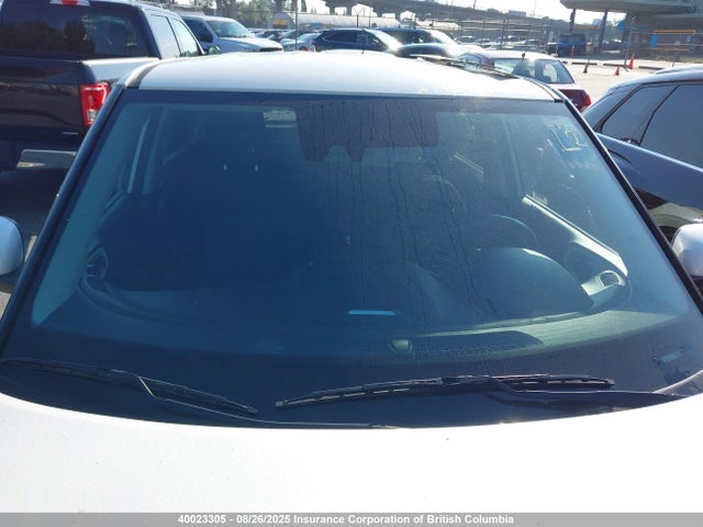 KIA 2020 2020 KNDJ23A26L7006963 Image 17