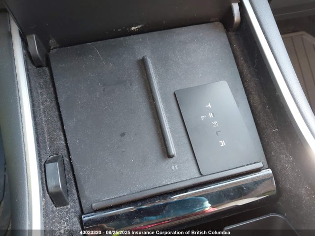 5YJ3E1EA7LF626169 Tesla 2020