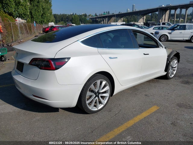 5YJ3E1EA7LF626169 Tesla 2020