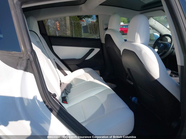 5YJ3E1EA7LF626169 Tesla 2020