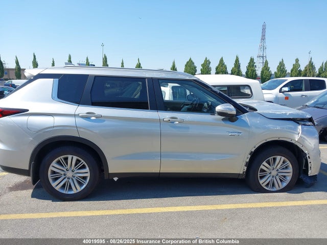 Mitsubishi Outlander 2025 JA4T5VA91SZ611897 Image 13