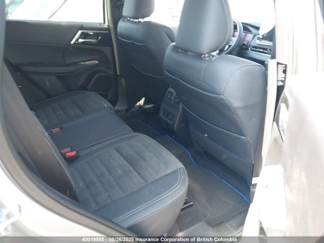 Mitsubishi Outlander 2025 JA4T5VA91SZ611897 Image 8