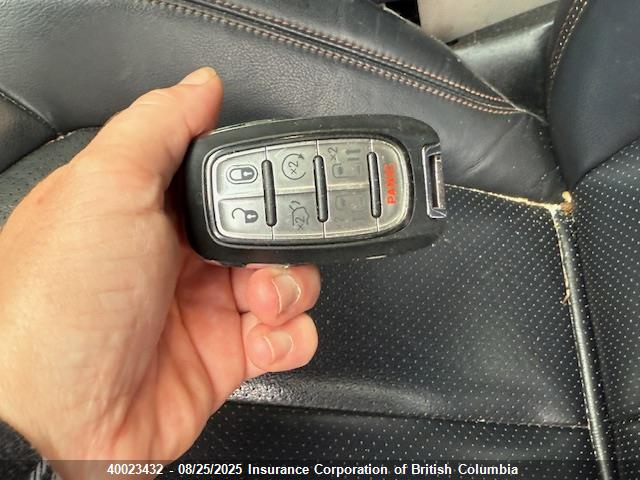 2C4RC1EG7JR290304 Chrysler 2018