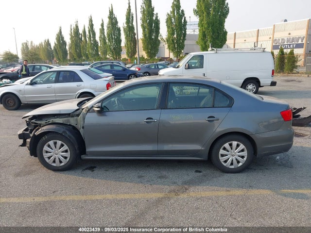 3VW2K7AJ8EM357933 Volkswagen Jetta