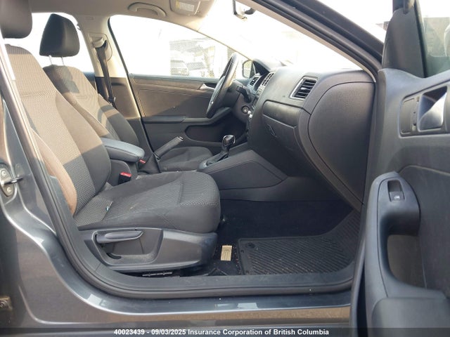 3VW2K7AJ8EM357933 Volkswagen Jetta