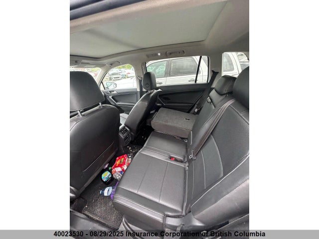 3VV2B7AX8JM021265 Volkswagen Tiguan