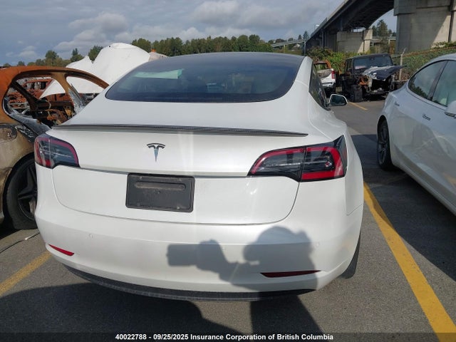 5YJ3E1EA1MF001784 Tesla 2021