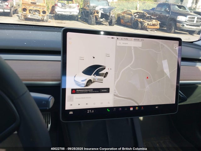 5YJ3E1EA1MF001784 Tesla 2021