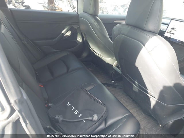 5YJ3E1EA1MF001784 Tesla 2021