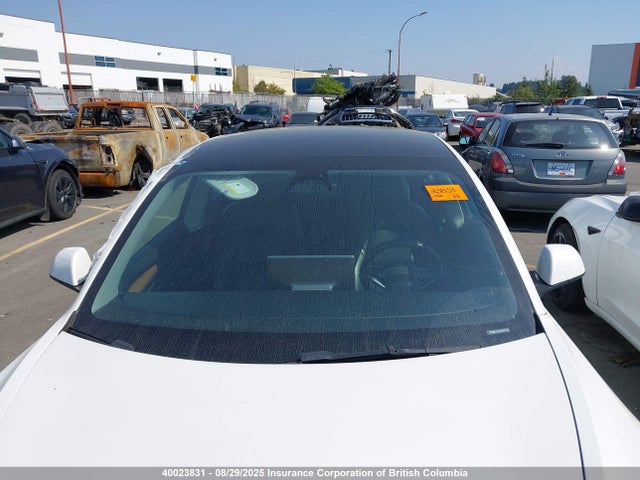 5YJ3E1EA6NF173746 Tesla MODEL 3