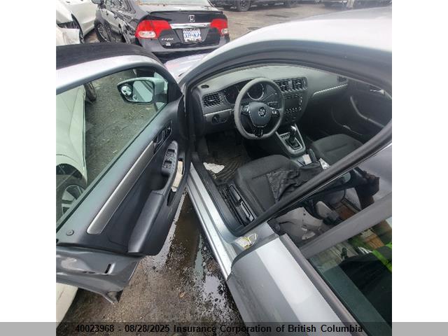 3VW2K7AJ2FM427394 Volkswagen Jetta