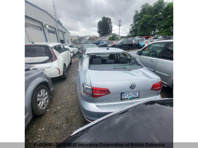 3VW2K7AJ2FM427394 Volkswagen Jetta
