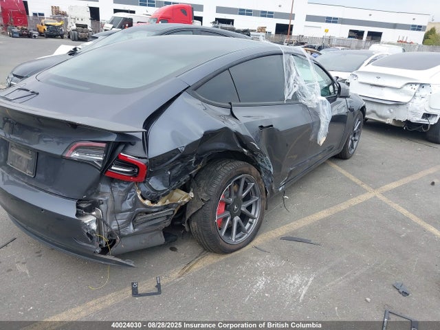 5YJ3E1EA7NF221318 Tesla MODEL 3