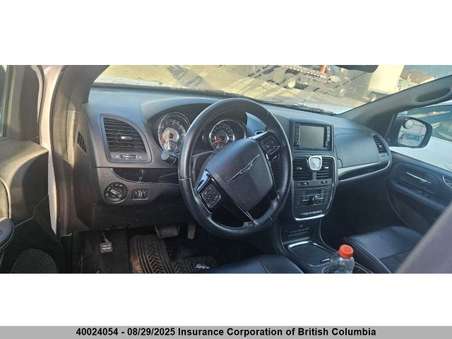 2C4RC1HG0FR561626 Chrysler Town and Country