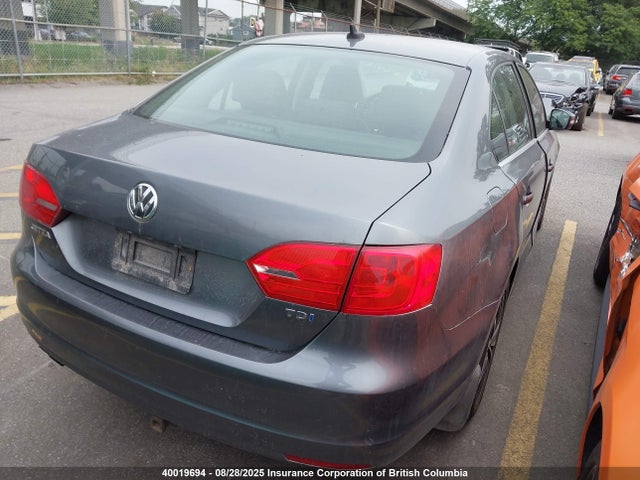 3VW3L7AJ5EM439040 Volkswagen Tdi