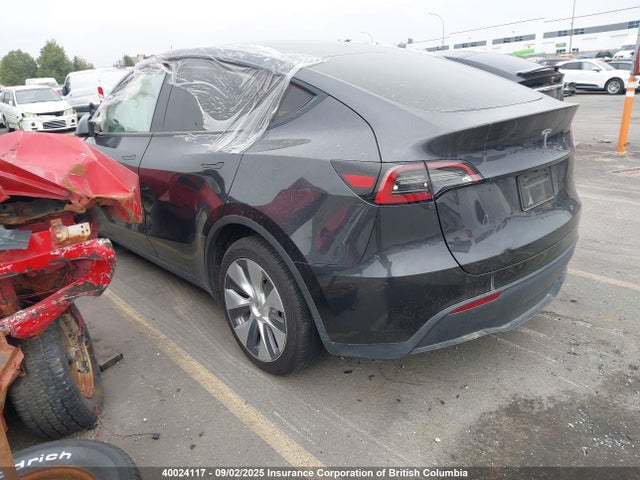 7SAYGDED5RF081855 Tesla Model Y