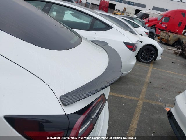5YJ3E1EA3KF520011 Tesla MODEL 3