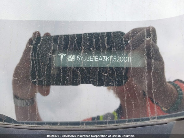 5YJ3E1EA3KF520011 Tesla MODEL 3
