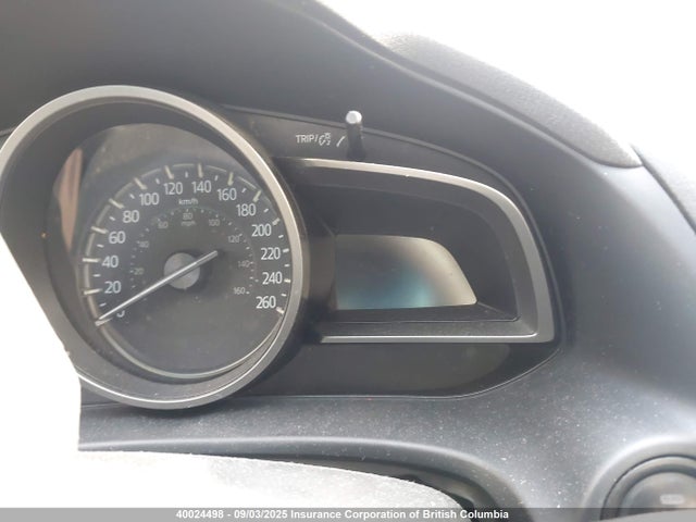 JM1BN1T78H1154633 Mazda pe