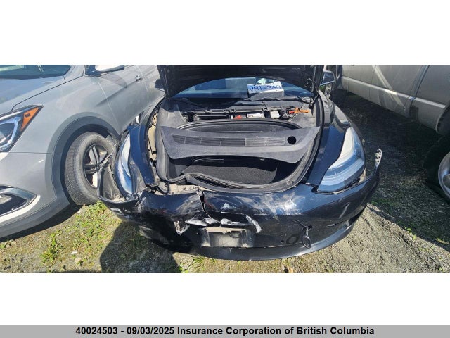 5YJ3E1EB7JF109637 Tesla MODEL 3