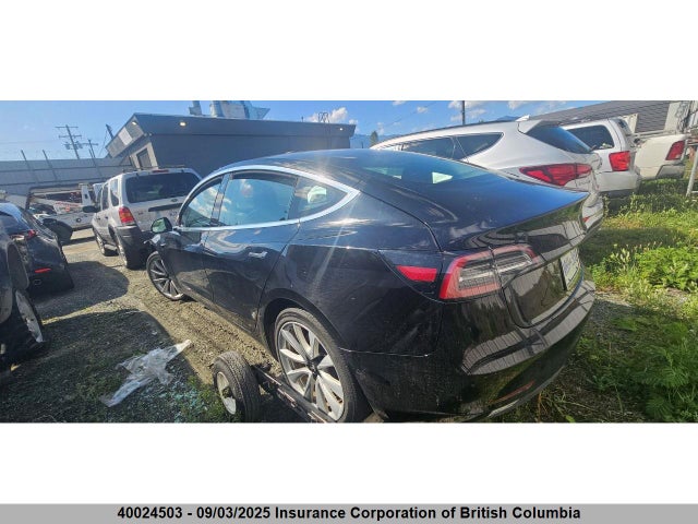 5YJ3E1EB7JF109637 Tesla MODEL 3