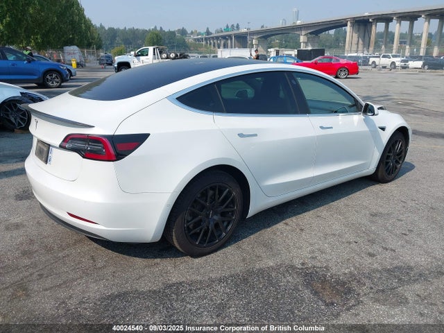 5YJ3E1EA5LF715948 Tesla MODEL 3