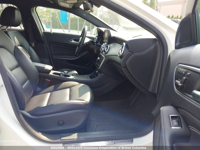 WDCTG4GB1FJ115095 Mercedes-Benz GLA-Class