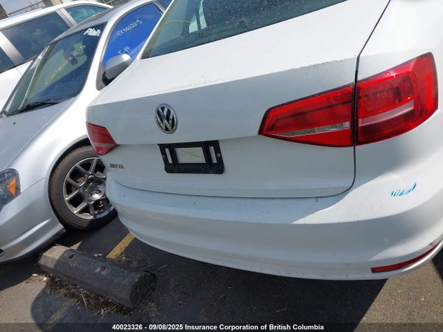 3VW2K7AJ8FM280899 Volkswagen 2015