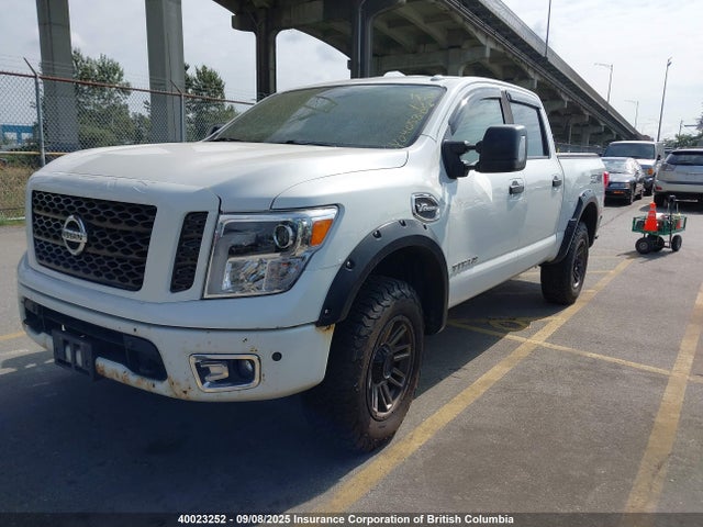 1N6AA1E51HN534017 Nissan 2017