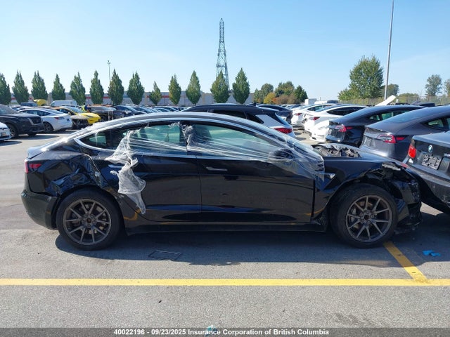 5YJ3E1EA7KF324119 Tesla MODEL 3