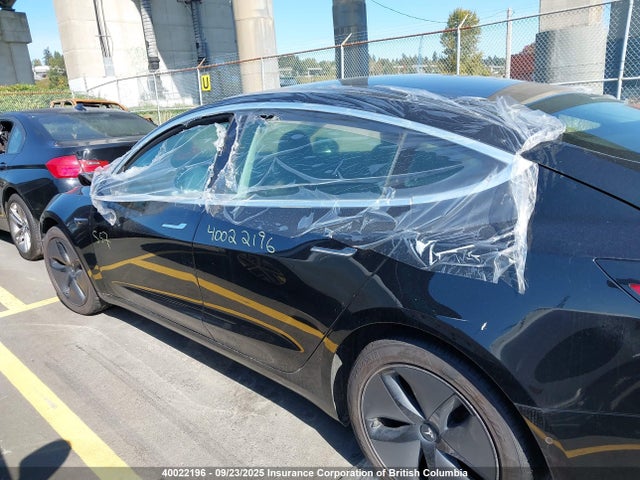 5YJ3E1EA7KF324119 Tesla MODEL 3