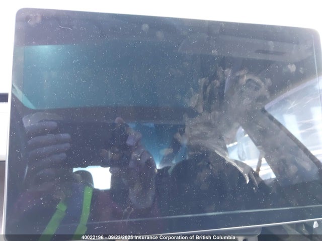 5YJ3E1EA7KF324119 Tesla MODEL 3