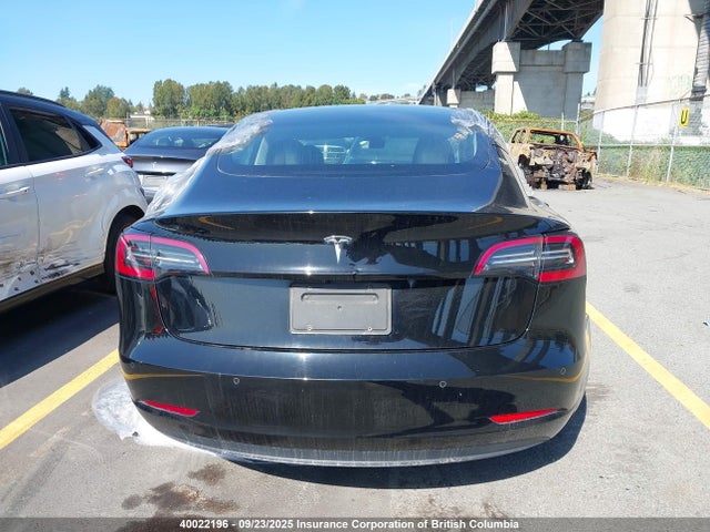 5YJ3E1EA7KF324119 Tesla MODEL 3