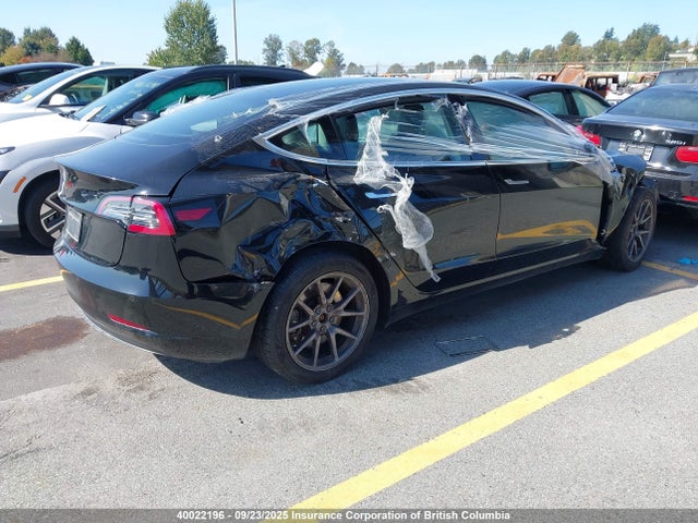 5YJ3E1EA7KF324119 Tesla MODEL 3