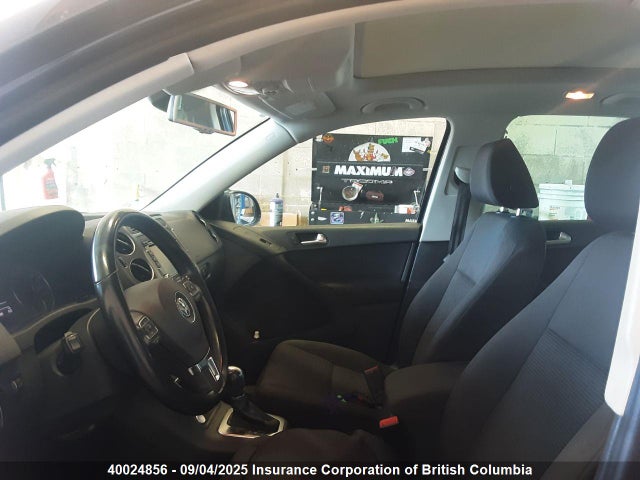 WVGJV7AX2FW577222 Volkswagen Tiguan