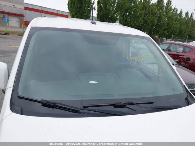 Nissan 2015 2015 3N6CM0KN3FK730235 Image 16
