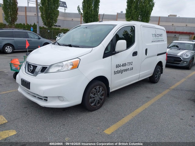Nissan 2015 2015 3N6CM0KN3FK730235 Image 2