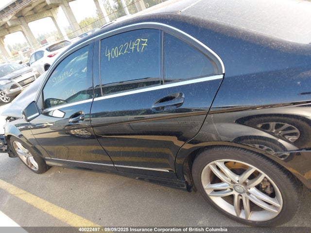 Mercedes-Benz 2014 2014 WDDGF8ABXEA913240 Image 14
