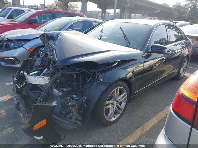 Mercedes-Benz 2014 2014 WDDGF8ABXEA913240 Image 2