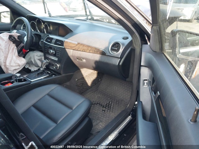 Mercedes-Benz 2014 2014 WDDGF8ABXEA913240 Image 5