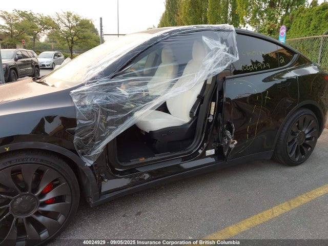 7SAYGDEFXRF093310 Tesla Model Y