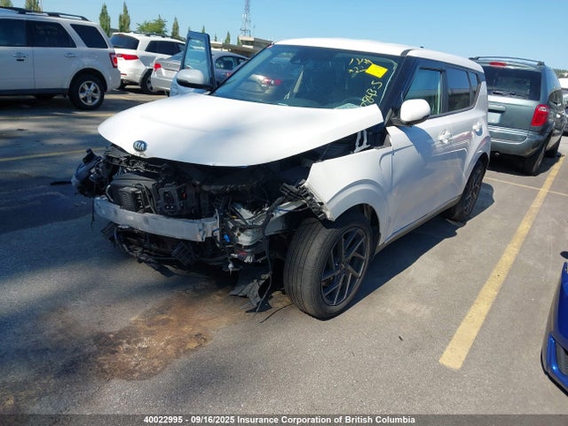 KIA 2021 2021 KNDJ23A20M7019791 Image 2