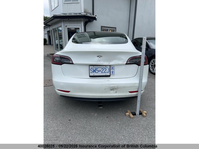 5YJ3E1EA3PF488393 Tesla MODEL 3
