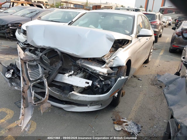WBA3C3C59EK200087 BMW 320i