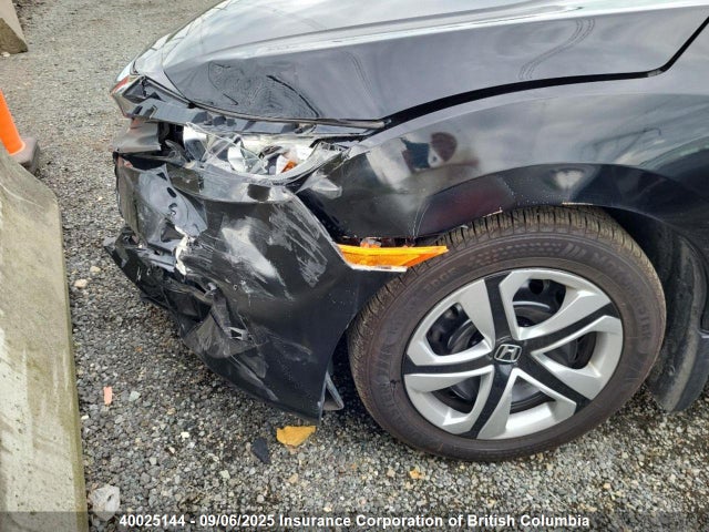 Honda Civic 2018 2HGFC2F57JH042521 Image 20