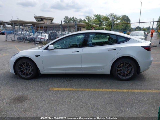 5YJ3E1EA6PF483592 Tesla MODEL 3