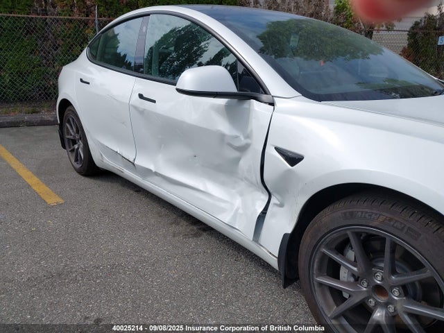 5YJ3E1EA6PF483592 Tesla MODEL 3